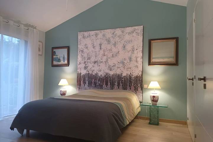 Location de vacances pour 6 personnes, avec jardin ainsi que terrasse et piscine, animaux acceptés à Saint-Vincent-sur-Graon - 2