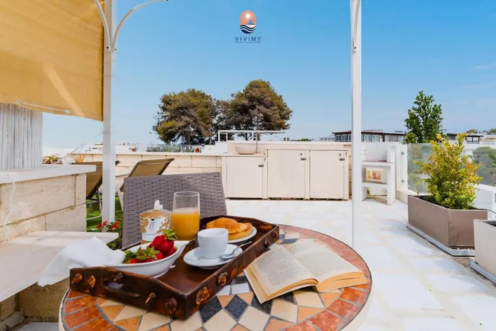Privatzimmer für 3 Personen, mit Balkon - 1