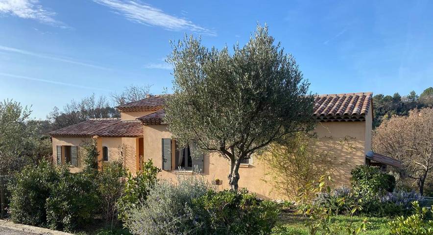 Chambre d’hôte pour 2 personnes, avec jardin ainsi que piscine et vue à Cotignac - 2