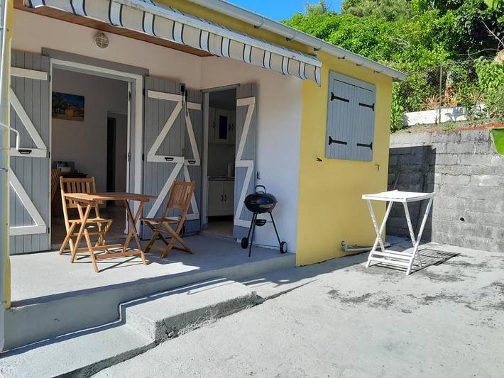 Location de vacances pour 3 personnes, avec vue et jardin à Vieux-Fort - 3