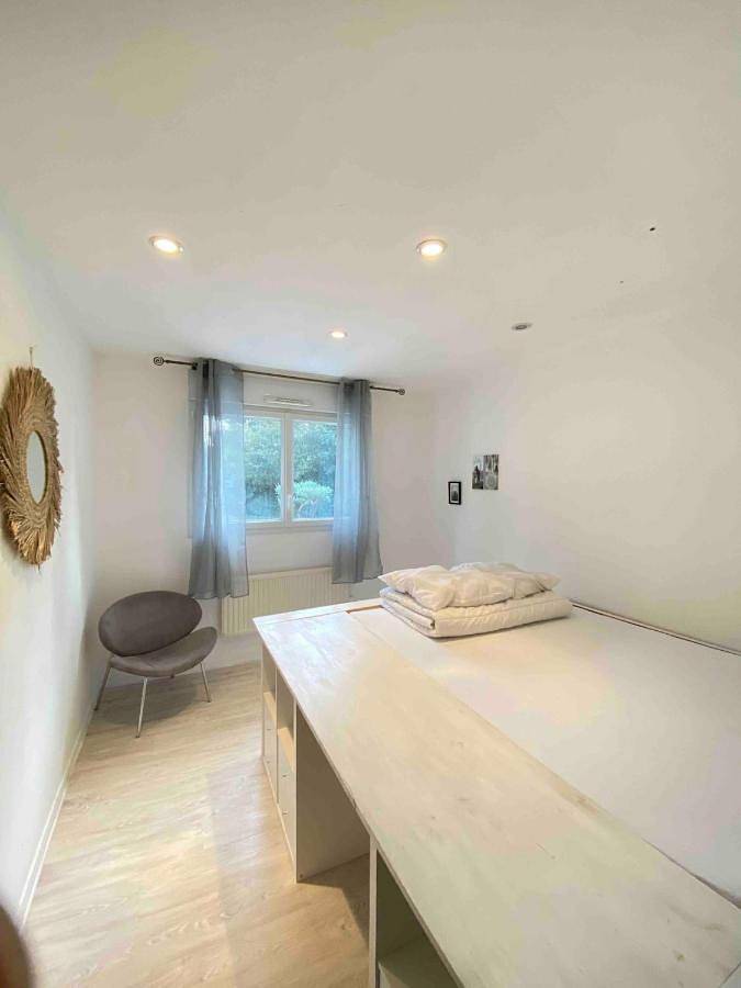 Location de vacances pour 10 personnes, avec Terrasse et Piscine à Lanmeur - 4