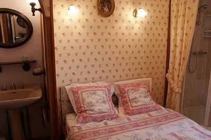 Chambre d’hôte pour 2 personnes, avec jardin dans l' Ain