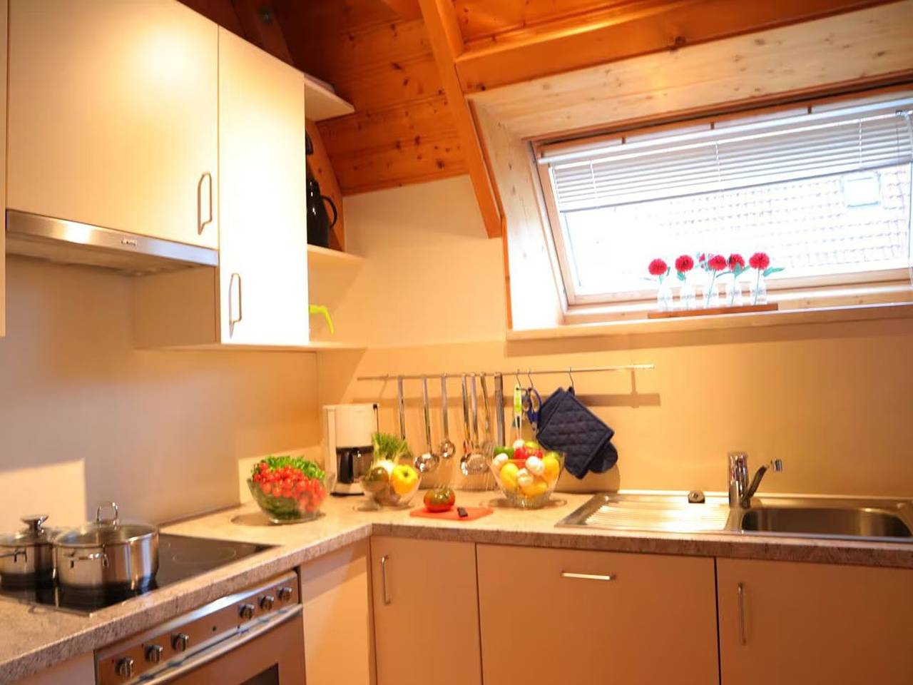 Ferienhaus "Moinmoin" – Nordseeurlaub mit Kamin, Terrasse & Strandkorb in Dorum-Neufeld, Dorum