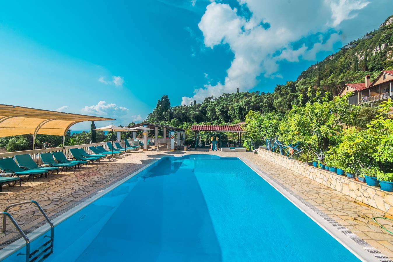 Ganze Wohnung, Apartment 'Andromaches' mit Meerblick & Gemeinschaftspool in Achilleio, Korfu