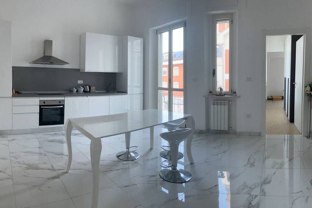 Ganze Wohnung, Apartment-Superior-Eigenes Badezimmer-Blick zur Meerseite-B&B mare mio in Pescara, Pescara Provinz
