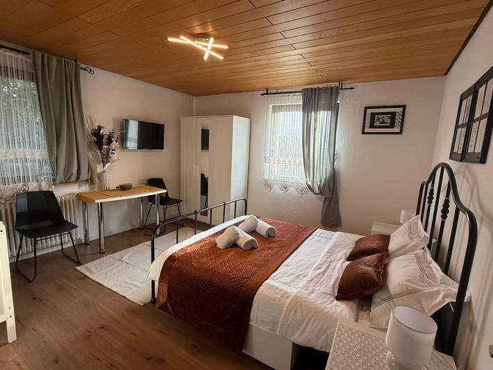 Ferienwohnung für 7 Personen, mit Ausblick und Garten in Waldshut-Tiengen