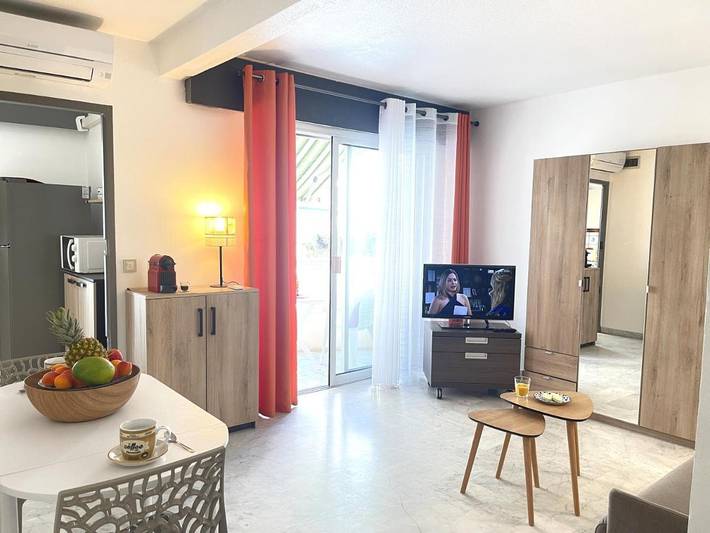 Gîte pour 2 personnes, avec vue et terrasse dans Plage Beau Rivage Saint Raphael - 2