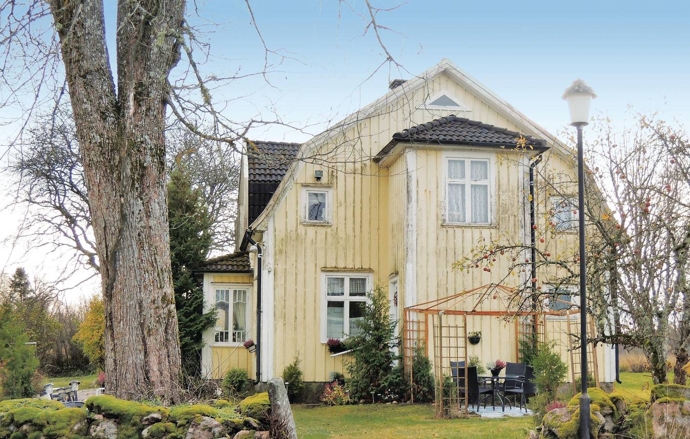 Hus för 4 Personer med trädgård in Västergötland