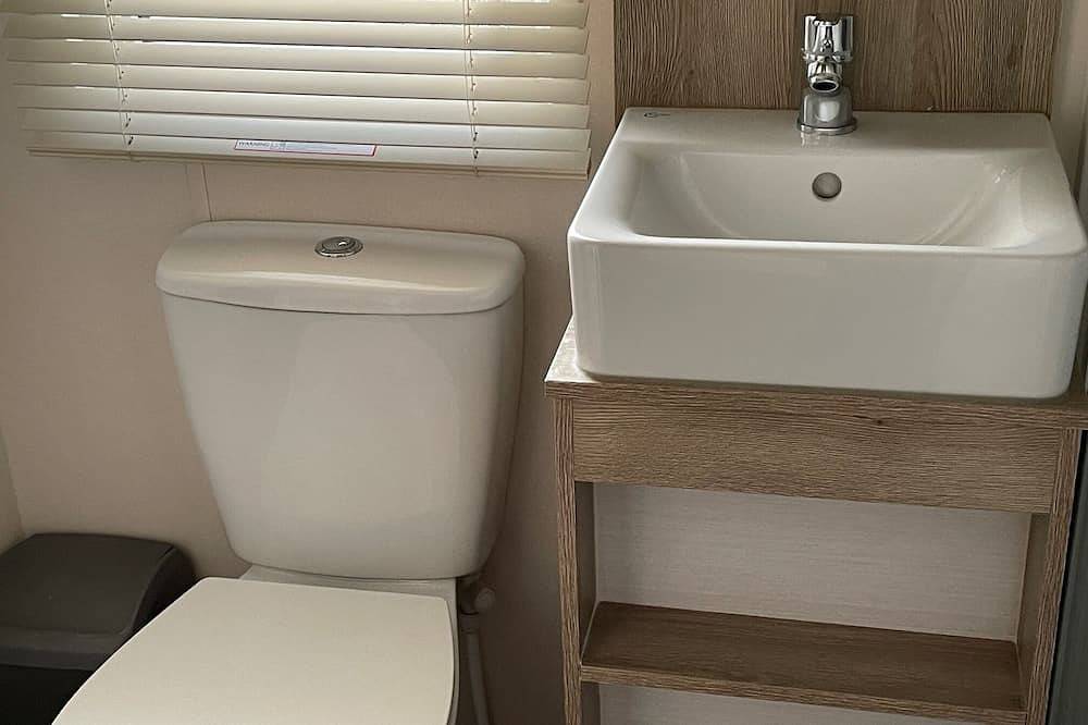 Arum dog friendly caravan on Rockley Park, Poole in Poole, Poole Harbour