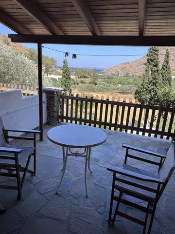 Gîte pour 3 personnes, avec balcon et jardin dans Kea