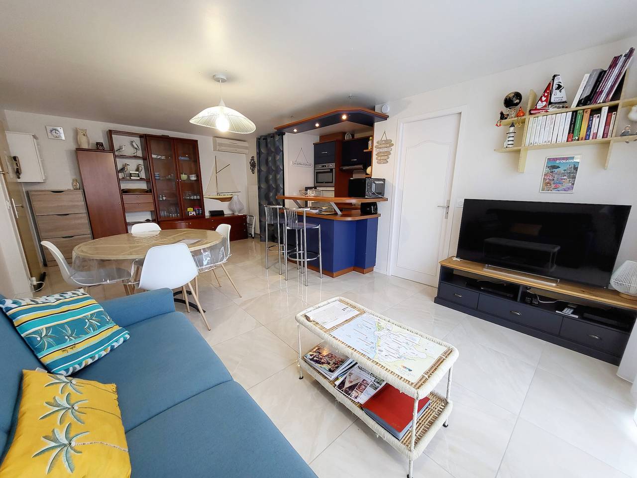 Apartamento entero, Apartamento moderno y acogedor en el centro, cerca de la playa y tiendas in Les Sables-d'Olonne, Vandea