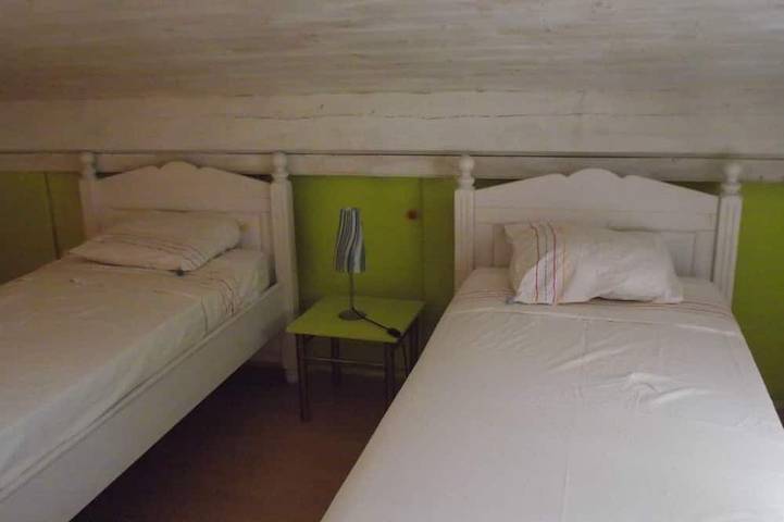 Gîte pour 4 personnes, avec terrasse et jardin à Vingrau - 2