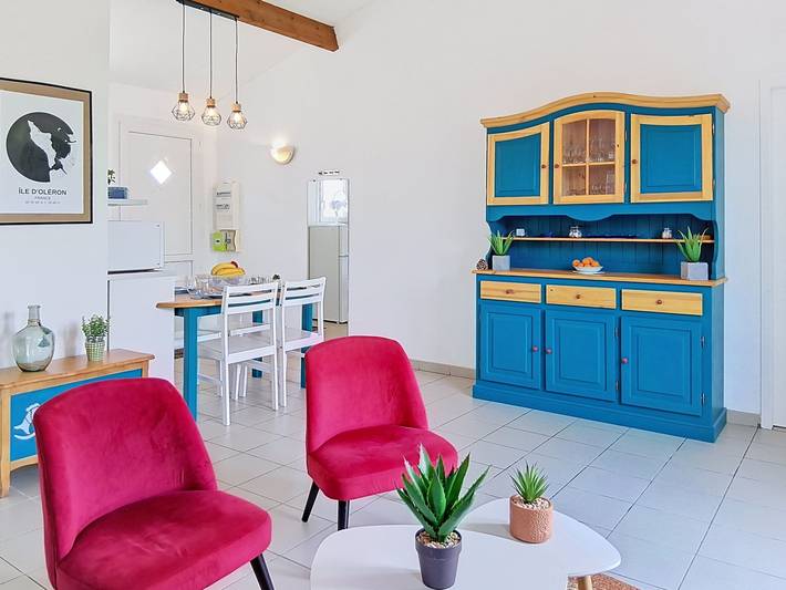 Location de vacances pour 2 personnes, avec terrasse ainsi que bassin pour enfant et jardin à Le Château-d'Oléron - 3