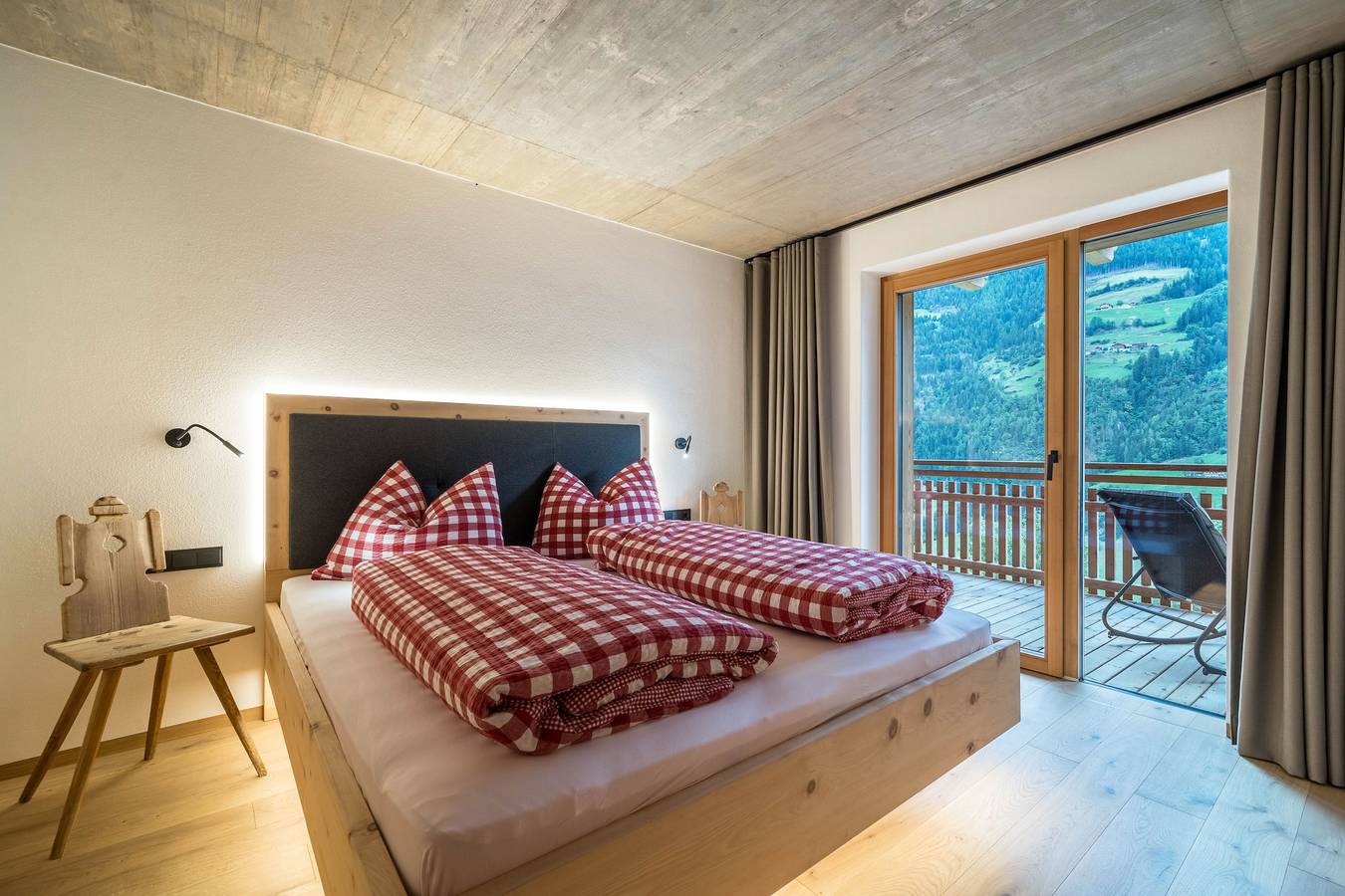 Ganze Wohnung, Lagar-Ferienwohnung "Pircher Schnallele" mit privater Gartenterrasse und Bergblick in St. Martin in Passeier, Passeiertal