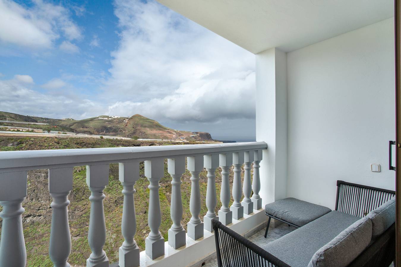 Apartamento entero, Vacaciones 'El Granero' con terraza compartida, jardín compartido y Wi-Fi in Los Toscales, Moya