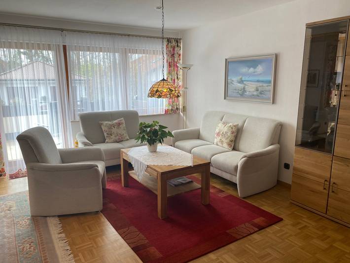 Entire apartment, Beautiful Ground Floor Apartment with Dreiwelten Card and Terrace near Solemar in Bad Duerrheim, Central Black Forest