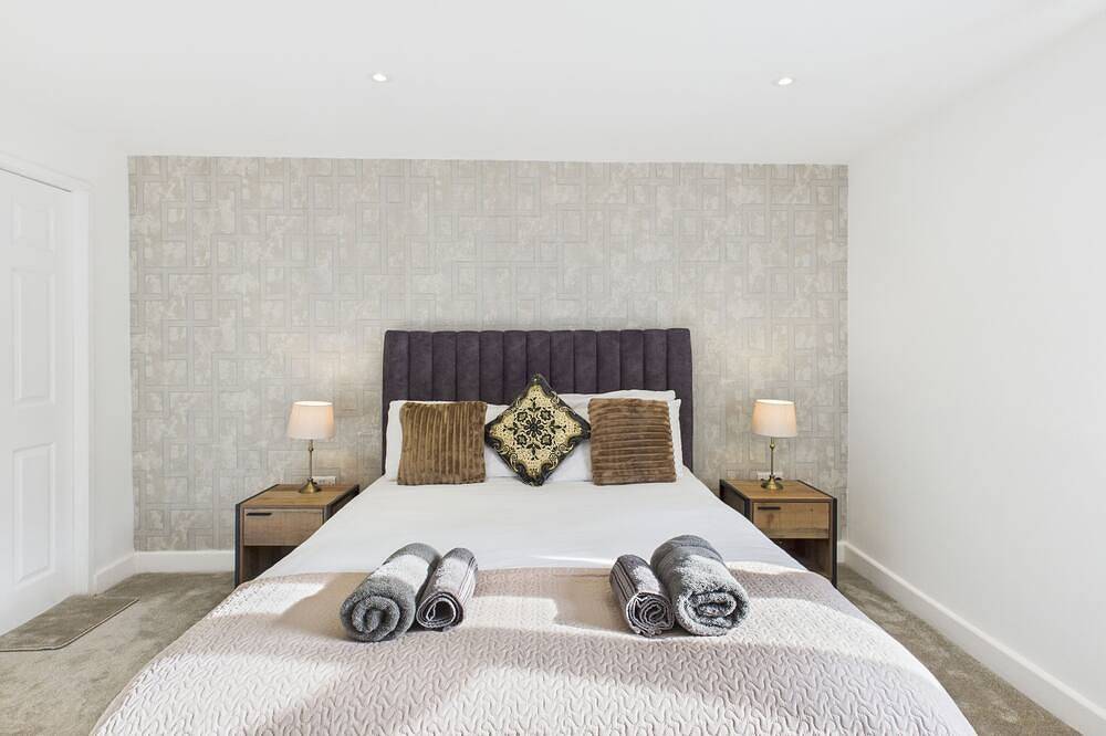 Modern Guest Room in West Midlands with Private Entrance in Birmingham, Birmingham Area