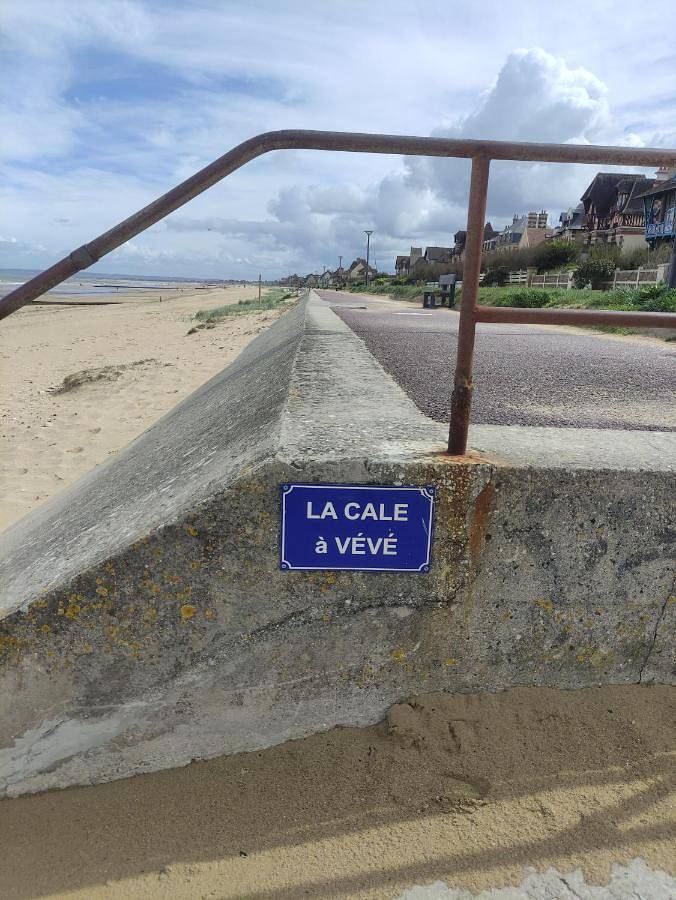 Gîte pour 3 personnes, avec jardin à Hermanville-sur-Mer - 2