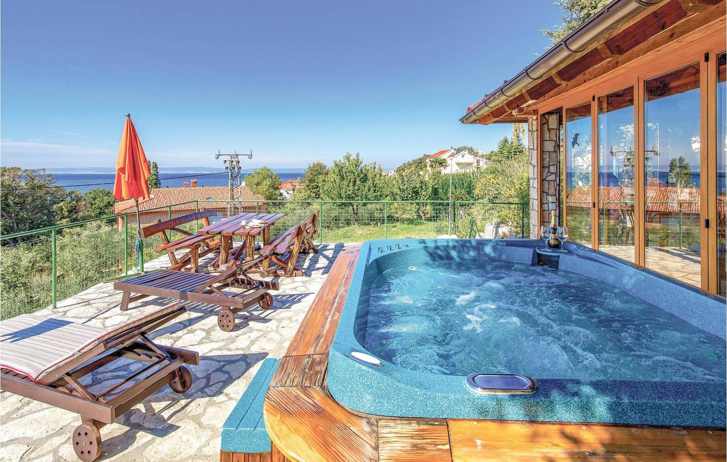 Ganze Ferienwohnung, Ferienwohnung für 4 Personen mit Terrasse in Supetarska Draga, Rab