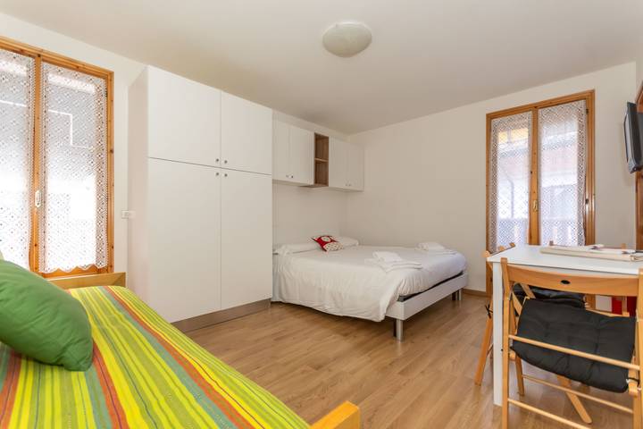 Gîte pour 3 personnes, avec balcon et vue sur le lac à Alleghe - 2