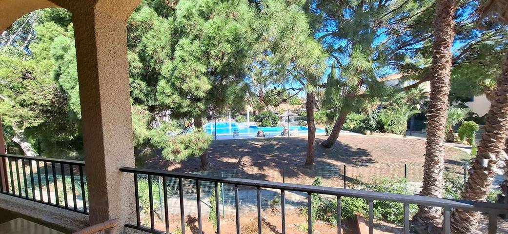 Appartement de vacances pour 6 personnes, avec Terrasse et Piscine