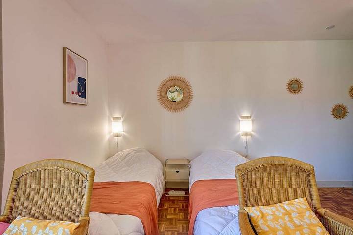 Appartement entier, Charmant studio rénové avec balcon, parking et animaux acceptés in Cazaubon, Gers