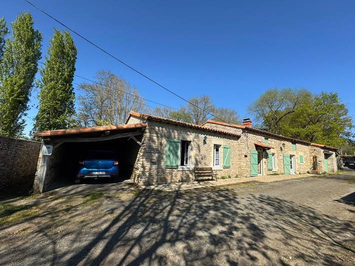 Gîte pour 7 personnes, avec terrasse, animaux acceptés