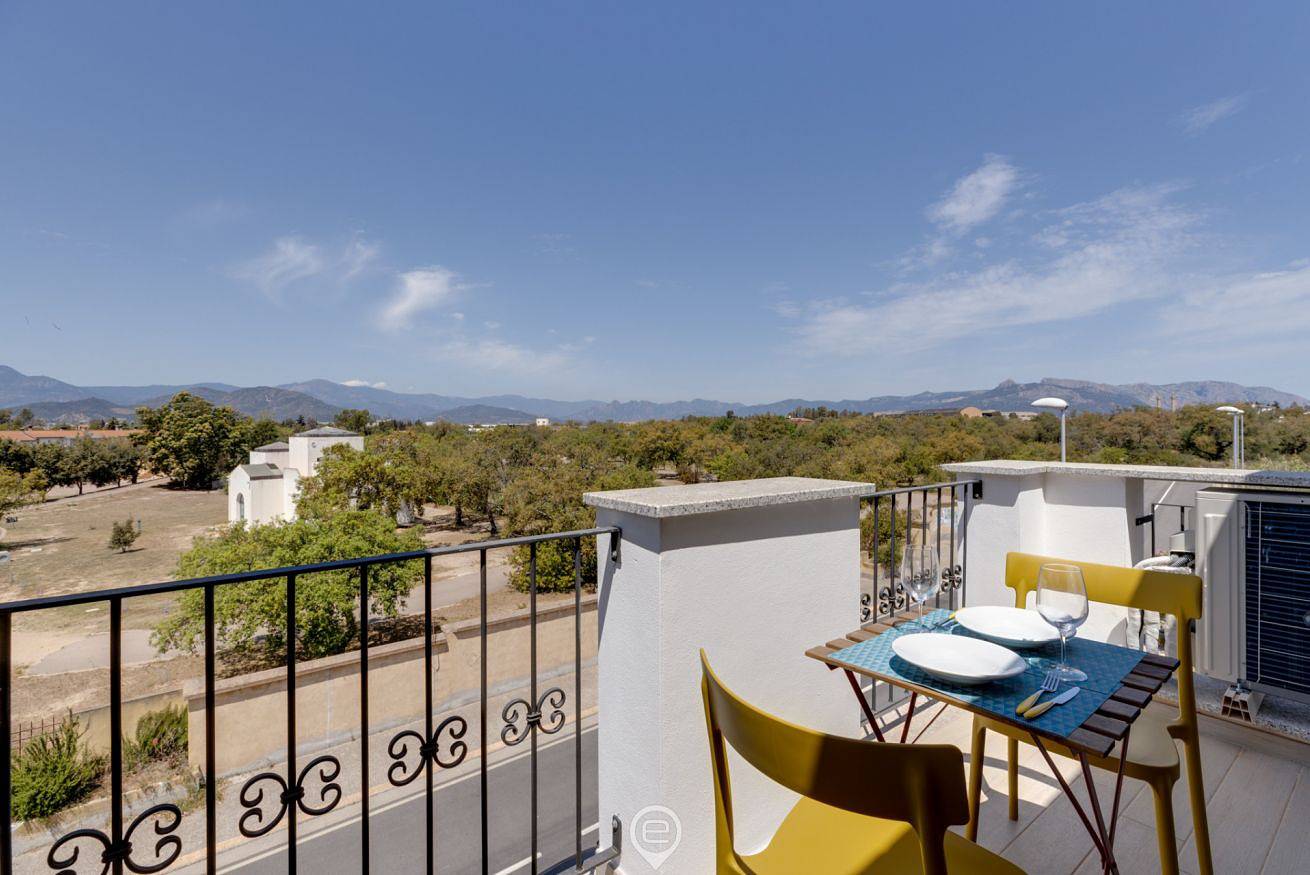 Ganze Wohnung, Ferienwohnung für 4 Personen mit Balkon/Terrasse in Arbatax, Tortolì