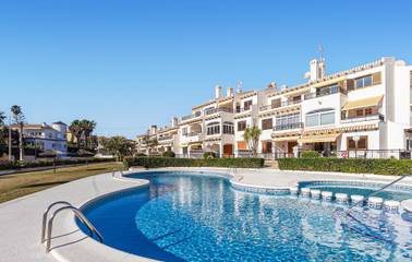 Holiday Apartment for 4 People in La Zenia, Orihuela, Photo 1