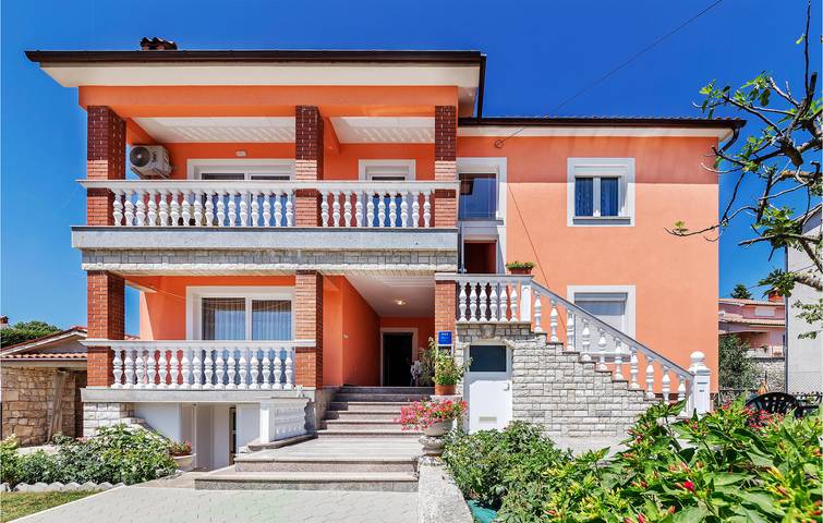 Ganze Ferienwohnung, Gemütliche Ferienwohnung mit Terrasse, WLAN und Parkplatz in der Nähe der Sehenswürdigkeiten von Labin in Vinez, Ostküste Istrien