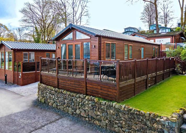 Prestige Lodge, parking, ensuite, decking & Lv in Bowness-on-Windermere, Lake District