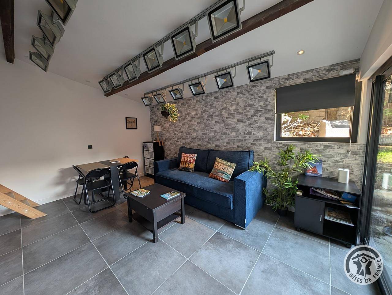 Le Happy Studio in Sathonay-Camp, Lyon et ses environs
