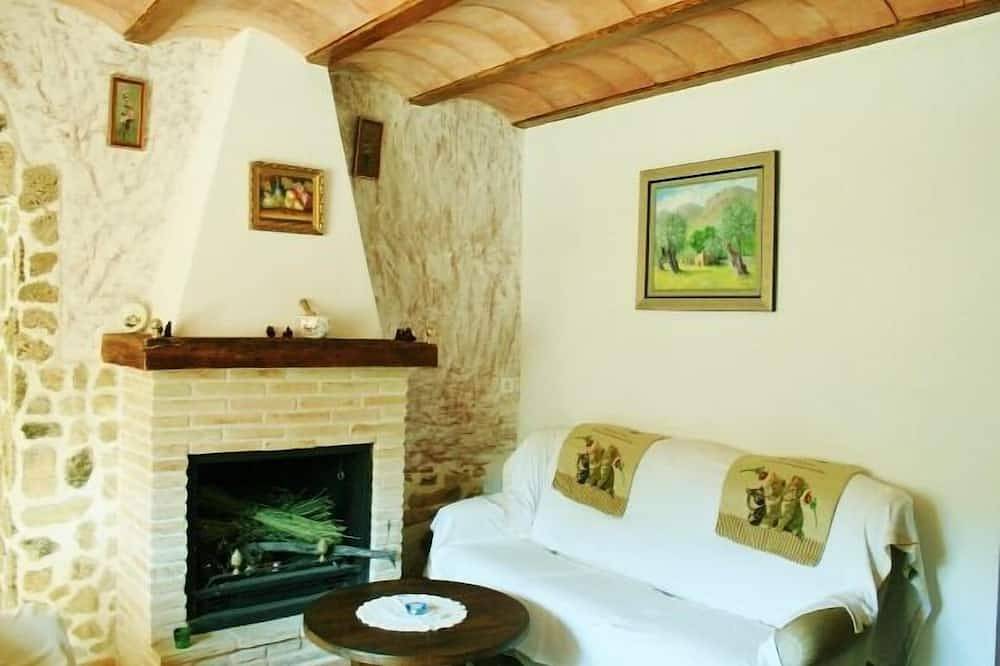 Self catering Cortijo El Capricho for 7 people in Villacarrillo, Jaén Province