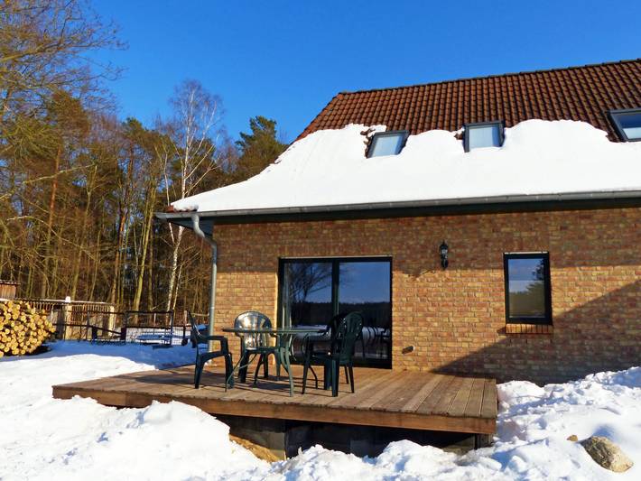 Ferienwohnung für 4 Personen, mit Terrasse und Garten, kinderfreundlich in Nossentiner Hütte