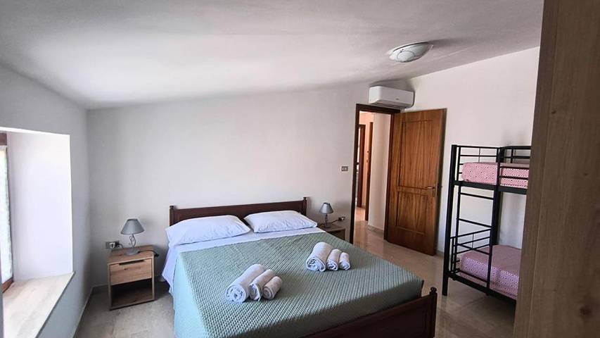 Gîte pour 4 personnes, avec balcon à Rocca Imperiale - 2