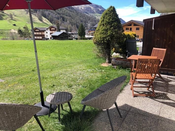 Gîte pour 2 personnes, avec jardin ainsi que terrasse et vue à Evolène - 2