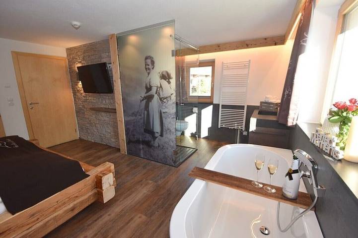 Chalet für 7 Personen, mit Whirlpool und Garten sowie Sauna in Kaltenbach - 2