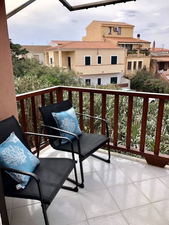 Apartamento vacacional entero, Apartamento de vacaciones para 4 personas con balcón in Isola Rossa, Trinità d'Agultu e Vignola