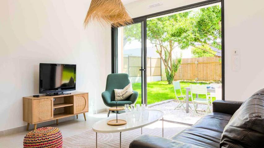 Gîte pour 9 personnes, avec jardin dans Trévignon - 4