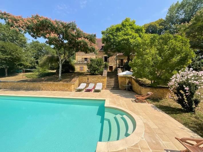 Location de vacances pour 12 personnes, avec piscine ainsi que jardin et vue à Lanquais