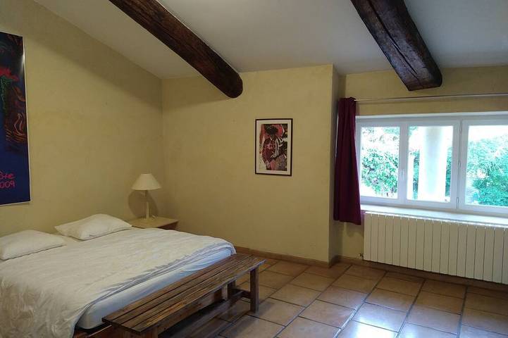 Gîte pour 24 personnes, avec jardin à Sainte-Anastasie - 3