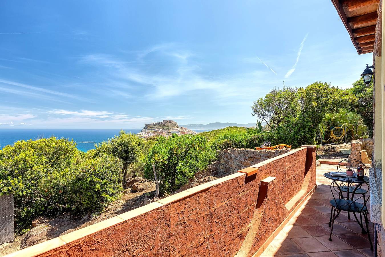 Casa vacanze 'Hakéyah' con vista mare, Wi-Fi e aria condizionata in Castelsardo, Provincia di Sassari