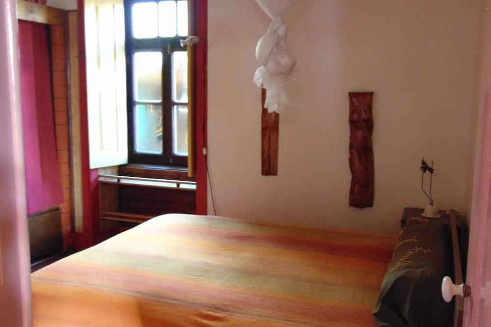 Casa Magnolia- Casa Rural da Magnólia, na aldeia de Carvoeiro in Macinhata do Vouga, Distrito de Aveiro