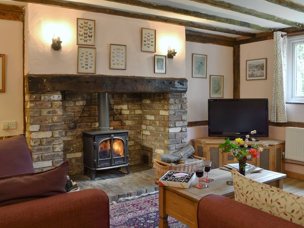 Henley Bridge Holiday Cottage in Ashburnham, East Sussex