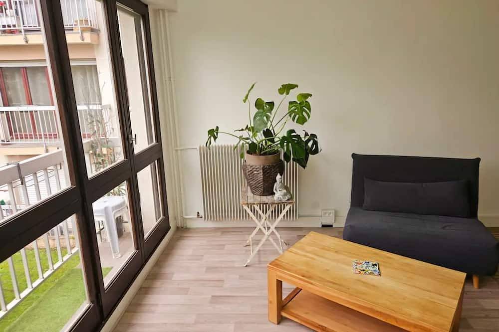 Appartement entier, Vue parc, détendez-vous au calme ! Proche Paris centre et Disneyland in Fontenay-sous-Bois, Val-de-Marne
