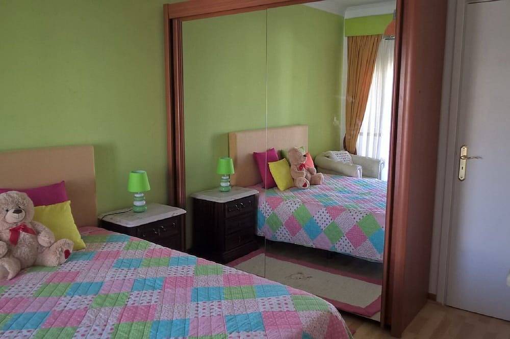 Ganze Wohnung, Gemütliches Zimmer mit Balkon in Celas in Sé Nova (Coimbra), Coimbra