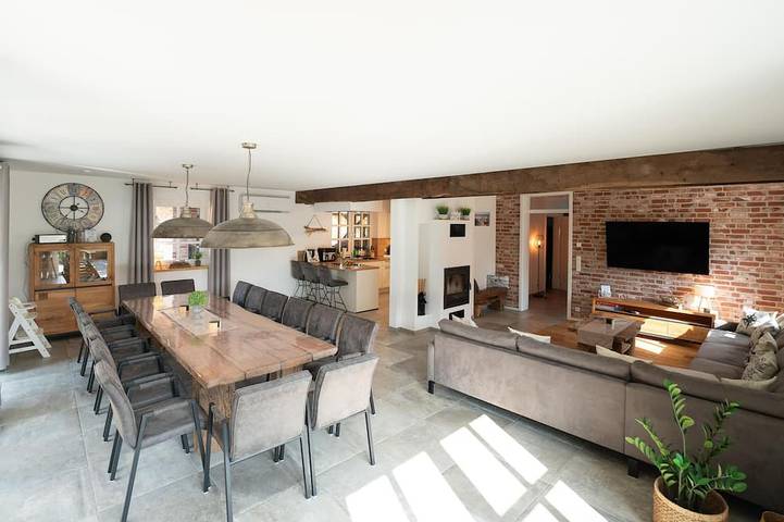 Ferienhaus für 16 Personen, mit Garten und Terrasse sowie Sauna in Biendorf