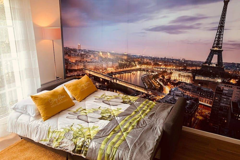 Entire apartment, Apartment * * * * * Private Parking 25 Mn to Paris in Yerres, Essonne