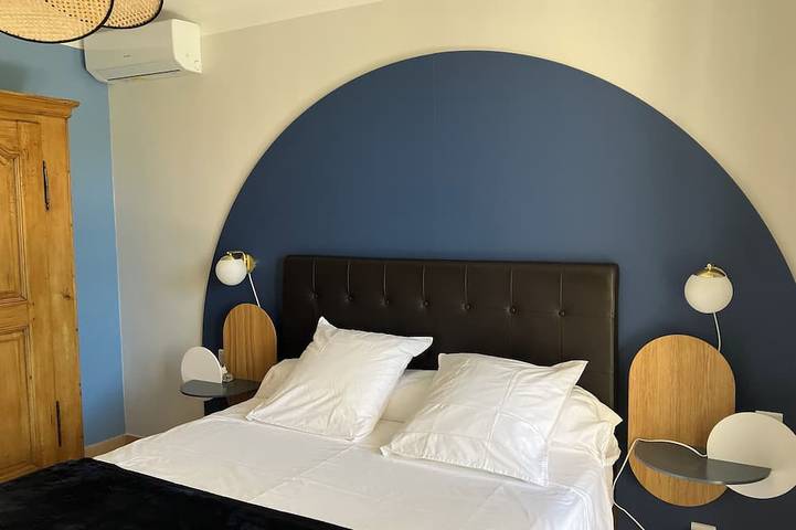 Ganze Wohnung, Gemütliche Wohnung mit Terrasse & privatem Pool in Meernähe in La Ciotat, Marseille und Umgebung