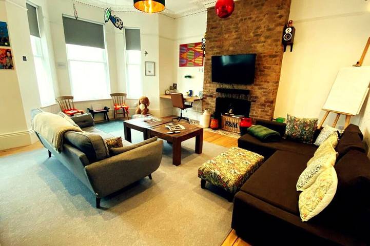 Ganze Wohnung, Church Retreat - Magnificent Seaside Apartment. Award Winning! in Hastings, Ost Sussex